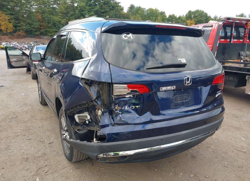 Photo 3 of 2016 Honda Pilot TOURING (VIN 5FNYF6H93GB018124)
