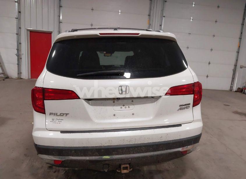 Photo 15 of 2016 Honda Pilot TOURING (VIN 5FNYF6H93GB078601)
