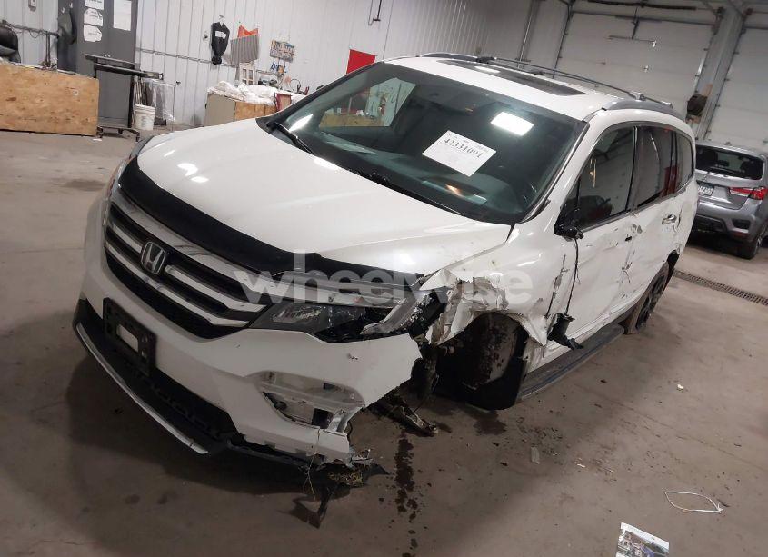 Photo 2 of 2016 Honda Pilot TOURING (VIN 5FNYF6H93GB078601)