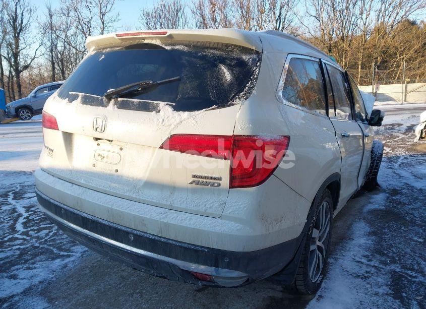 Photo 12 of 2016 Honda Pilot TOURING (VIN 5FNYF6H93GB113296)