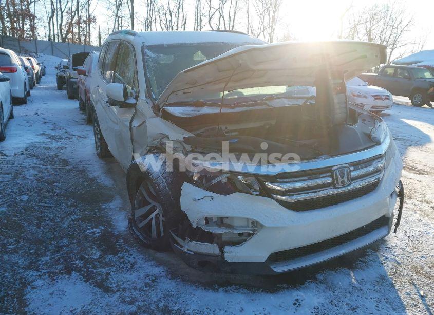 Photo 6 of 2016 Honda Pilot TOURING (VIN 5FNYF6H93GB113296)