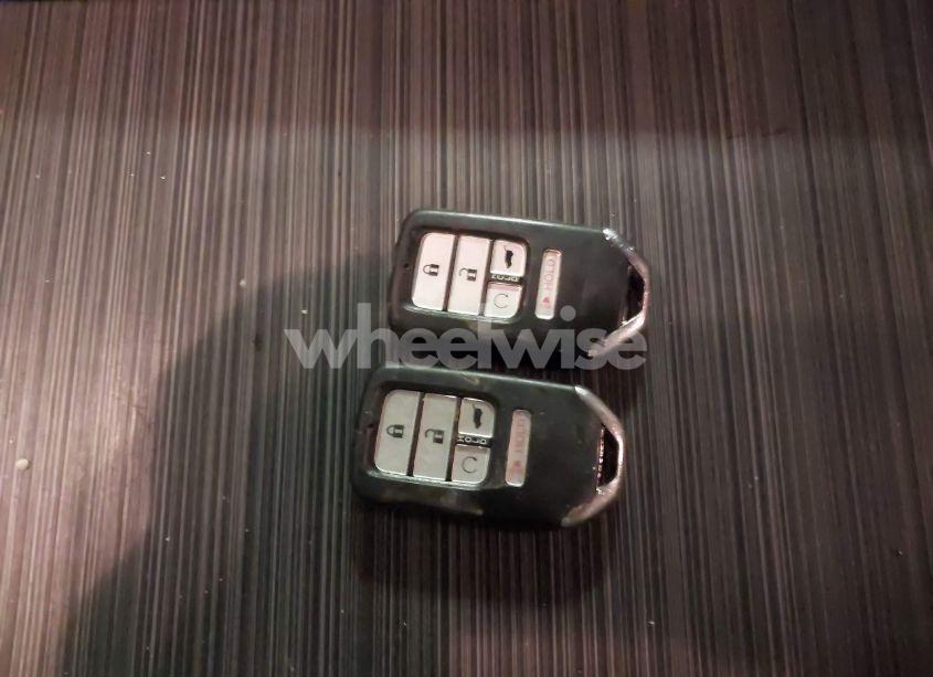 Photo 11 of 2016 Honda Pilot TOURING (VIN 5FNYF6H93GB124976)