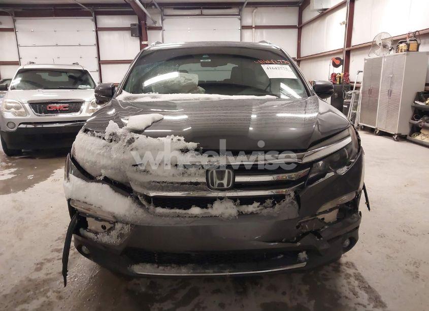 Photo 12 of 2016 Honda Pilot TOURING (VIN 5FNYF6H93GB124976)
