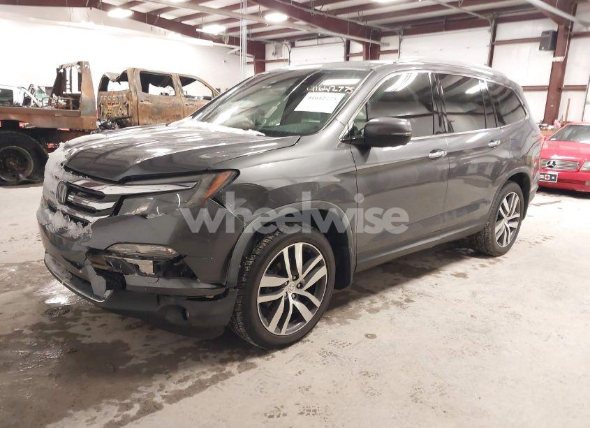 Photo 2 of 2016 Honda Pilot TOURING (VIN 5FNYF6H93GB124976)