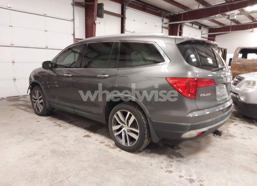 Photo 3 of 2016 Honda Pilot TOURING (VIN 5FNYF6H93GB124976)