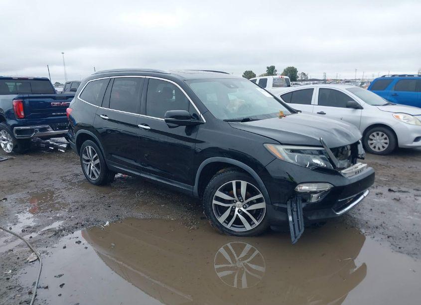 2017 Honda Pilot TOURING (VIN 5FNYF6H93HB022434) main photo