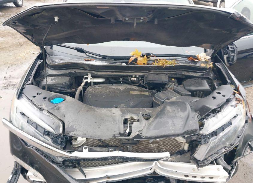 Photo 10 of 2017 Honda Pilot TOURING (VIN 5FNYF6H93HB022434)