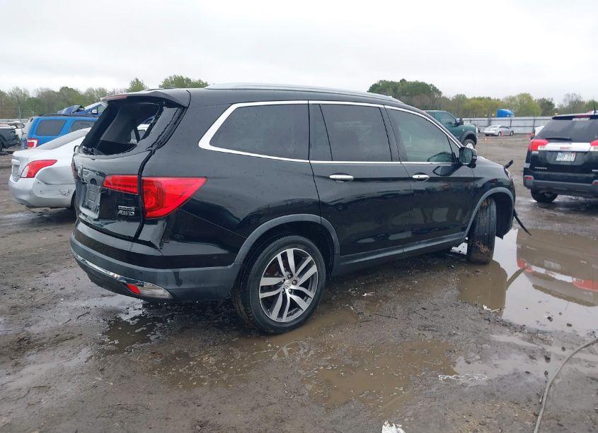 Photo 4 of 2017 Honda Pilot TOURING (VIN 5FNYF6H93HB022434)