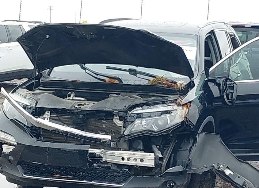 Photo 6 of 2017 Honda Pilot TOURING (VIN 5FNYF6H93HB022434)