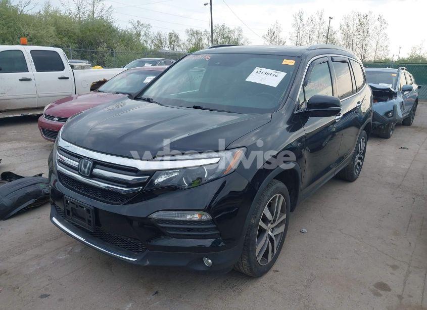 Photo 2 of 2017 Honda Pilot TOURING (VIN 5FNYF6H93HB028122)