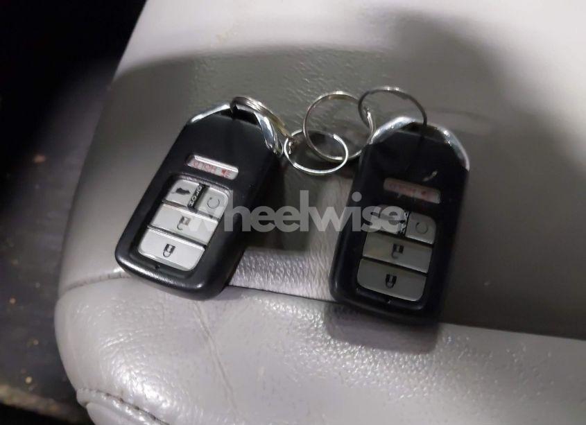 Photo 11 of 2017 Honda Pilot TOURING (VIN 5FNYF6H93HB064814)