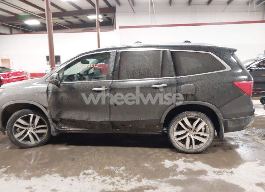 Photo 14 of 2017 Honda Pilot TOURING (VIN 5FNYF6H93HB064814)