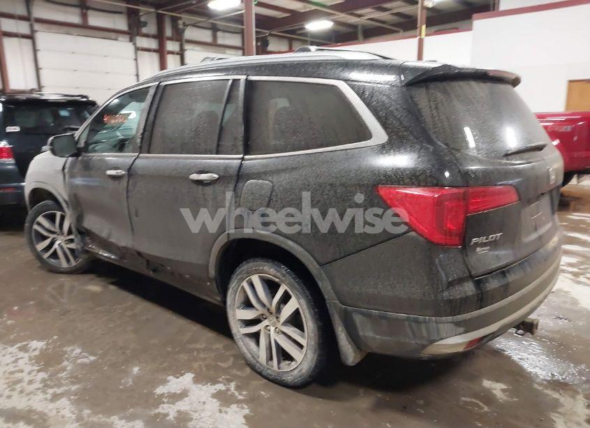 Photo 3 of 2017 Honda Pilot TOURING (VIN 5FNYF6H93HB064814)