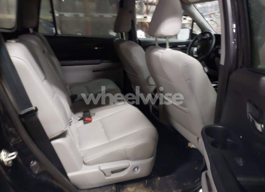 Photo 8 of 2017 Honda Pilot TOURING (VIN 5FNYF6H93HB064814)