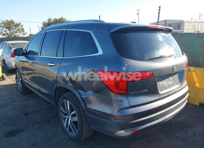 Photo 3 of 2016 Honda Pilot TOURING (VIN 5FNYF6H94GB054744)