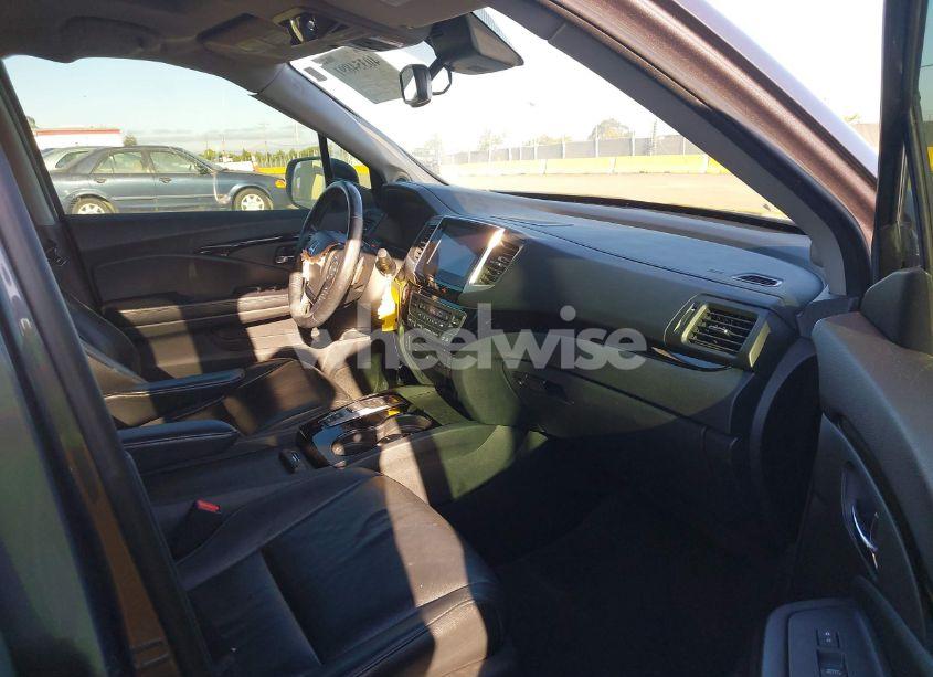 Photo 5 of 2016 Honda Pilot TOURING (VIN 5FNYF6H94GB054744)