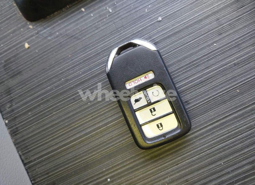 Photo 11 of 2016 Honda Pilot TOURING (VIN 5FNYF6H94GB085217)