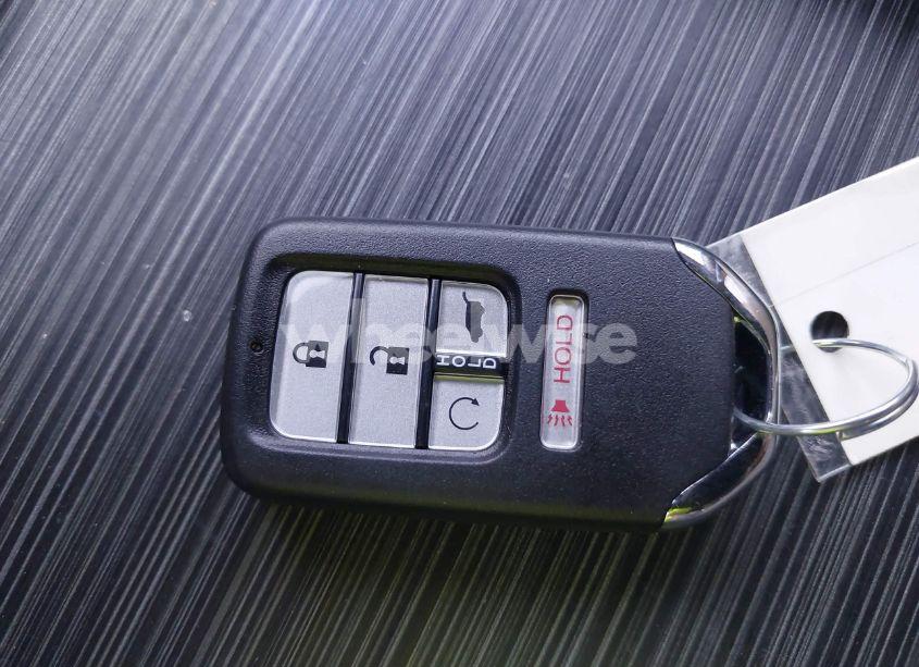 Photo 11 of 2016 Honda Pilot TOURING (VIN 5FNYF6H94GB124419)