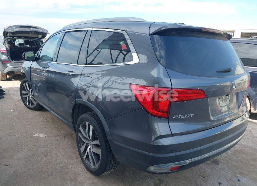 Photo 3 of 2016 Honda Pilot TOURING (VIN 5FNYF6H94GB124419)