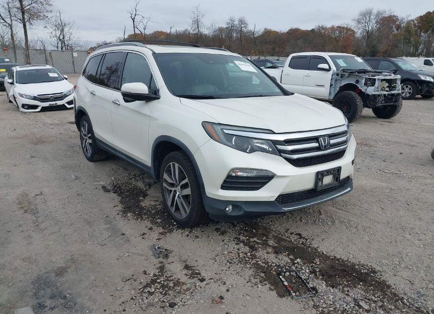 2017 Honda Pilot TOURING (VIN 5FNYF6H94HB022281) main photo