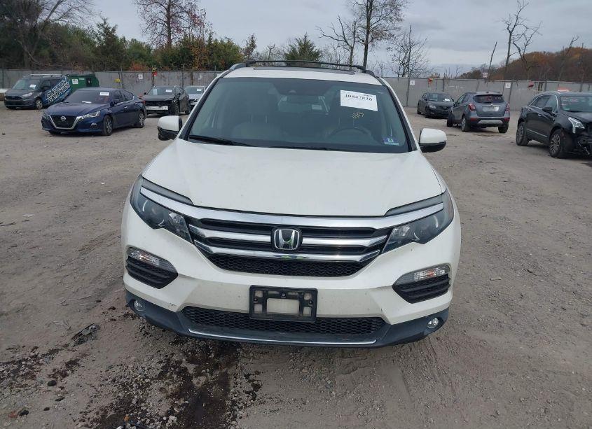 Photo 12 of 2017 Honda Pilot TOURING (VIN 5FNYF6H94HB022281)