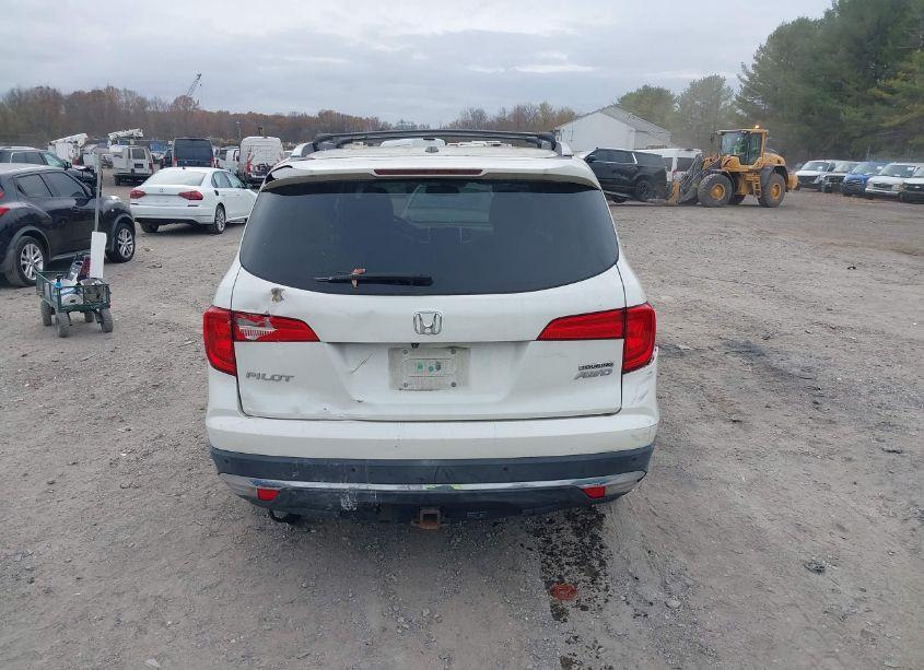Photo 16 of 2017 Honda Pilot TOURING (VIN 5FNYF6H94HB022281)