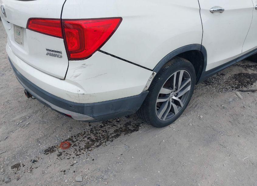 Photo 20 of 2017 Honda Pilot TOURING (VIN 5FNYF6H94HB022281)