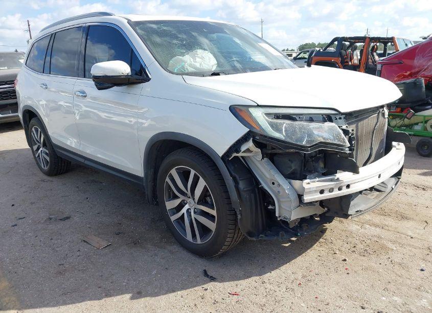 2017 Honda Pilot TOURING (VIN 5FNYF6H94HB044328) main photo