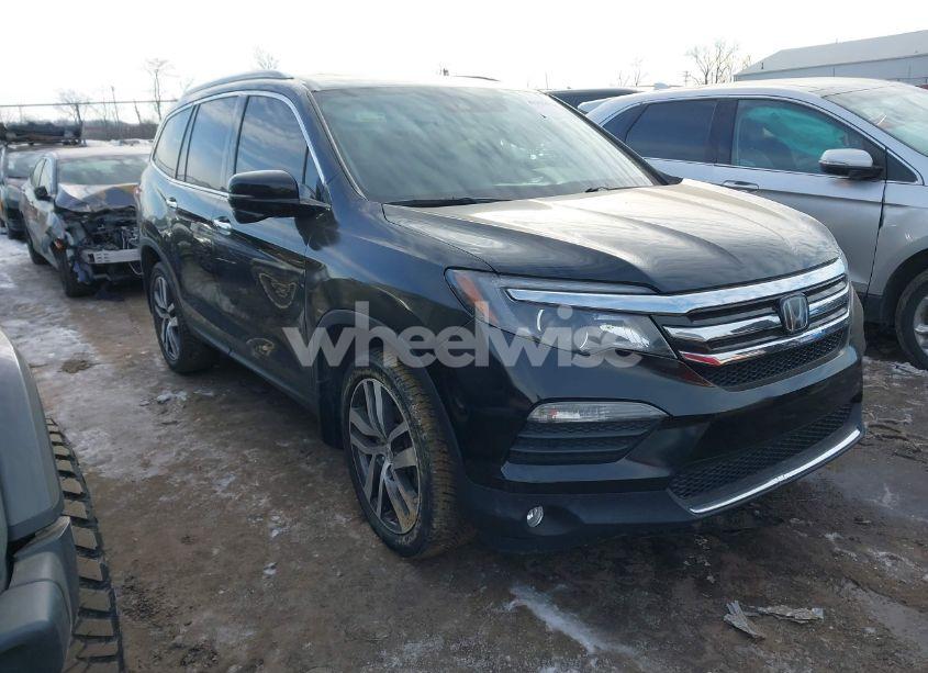 2018 Honda Pilot TOURING (VIN 5FNYF6H94JB042391) main photo