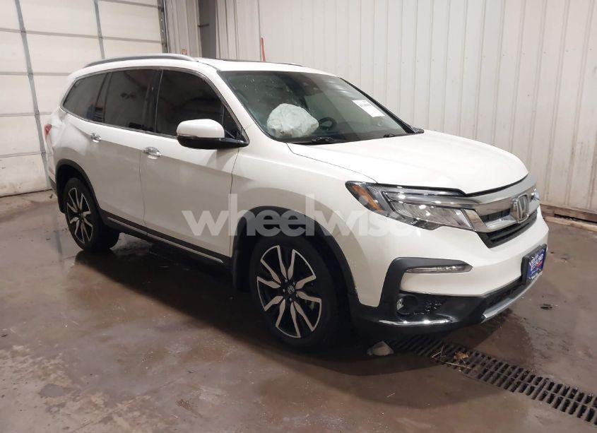 2019 Honda Pilot TOURING (VIN 5FNYF6H94KB052453) main photo