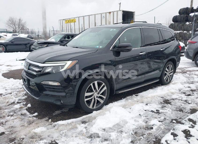 Photo 2 of 2016 Honda Pilot TOURING (VIN 5FNYF6H95GB014608)