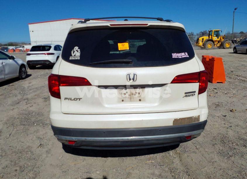 Photo 16 of 2016 Honda Pilot TOURING (VIN 5FNYF6H95GB030274)