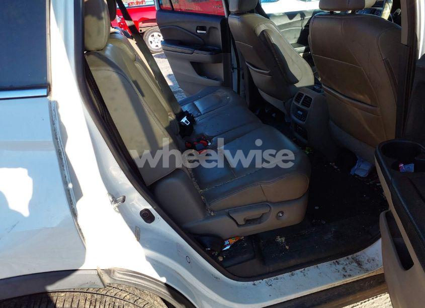 Photo 8 of 2016 Honda Pilot TOURING (VIN 5FNYF6H95GB030274)