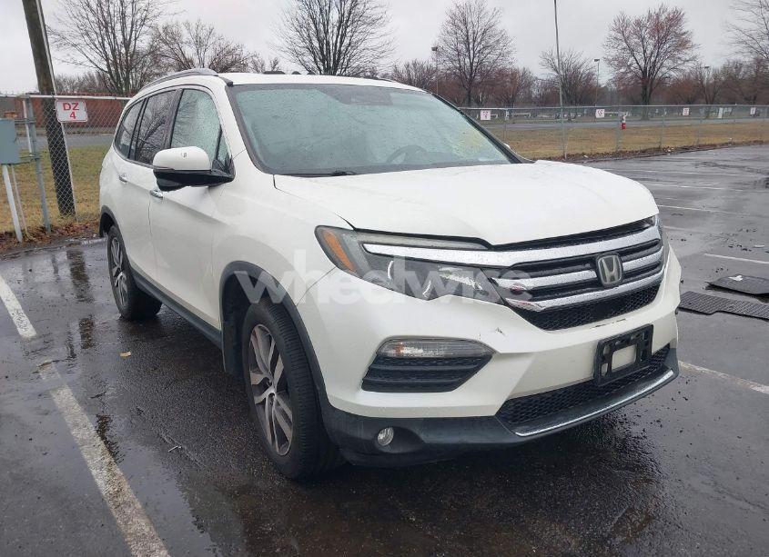 2016 Honda Pilot TOURING (VIN 5FNYF6H95GB062089) main photo