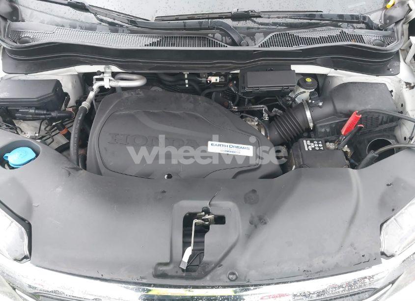 Photo 10 of 2016 Honda Pilot TOURING (VIN 5FNYF6H95GB062089)