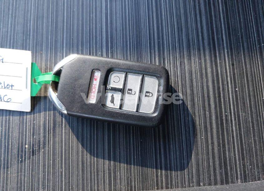 Photo 11 of 2016 Honda Pilot TOURING (VIN 5FNYF6H95GB104180)