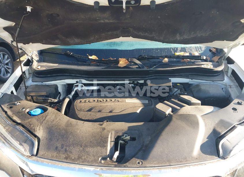 Photo 10 of 2017 Honda Pilot TOURING (VIN 5FNYF6H95HB029322)