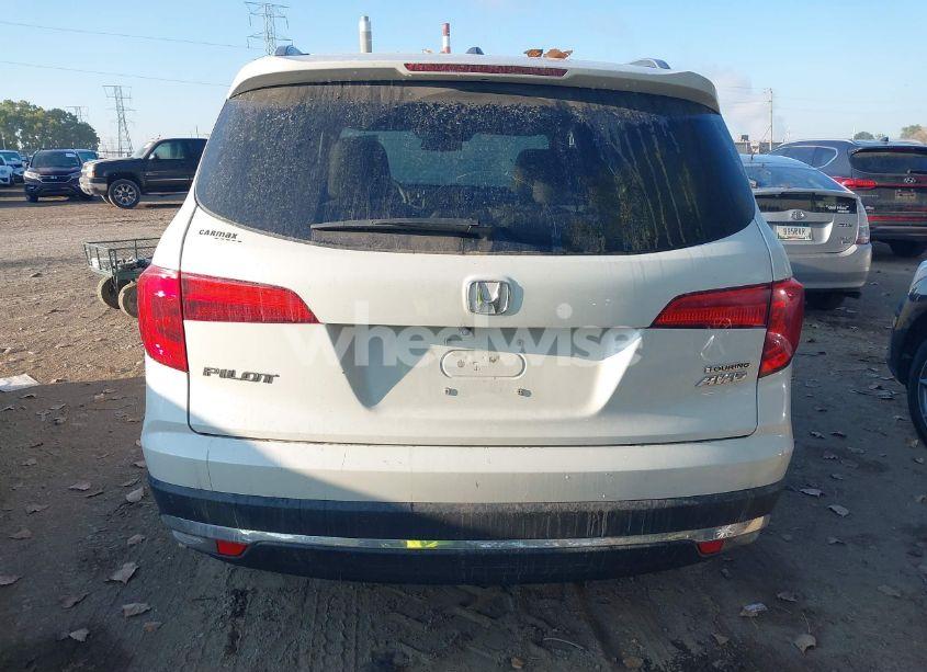 Photo 16 of 2017 Honda Pilot TOURING (VIN 5FNYF6H95HB029322)
