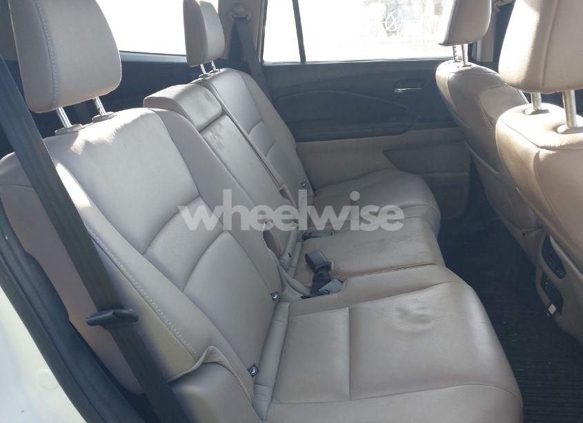 Photo 8 of 2017 Honda Pilot TOURING (VIN 5FNYF6H95HB029322)