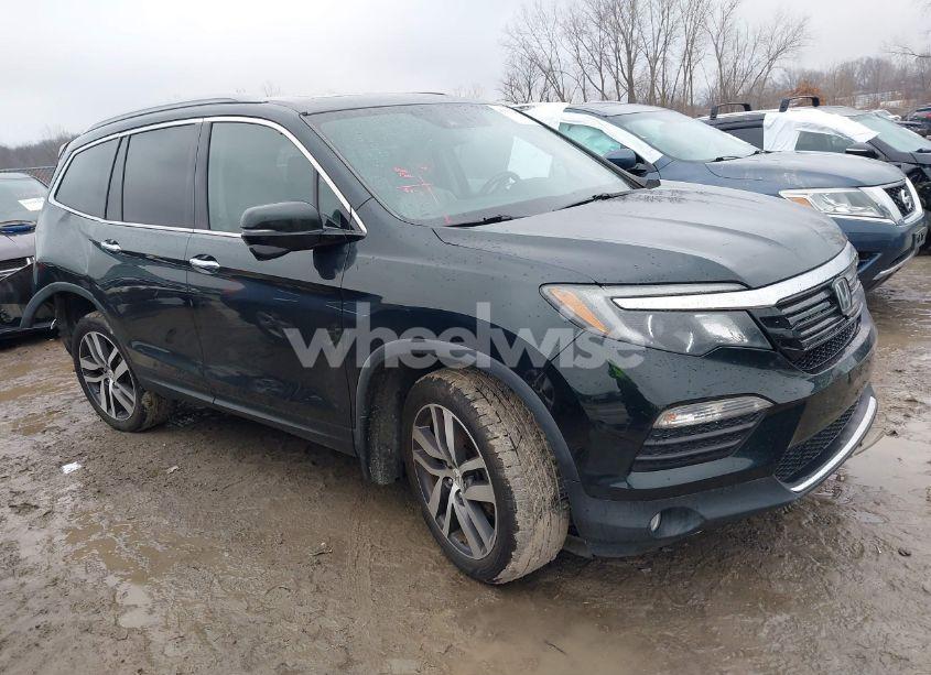 2017 Honda Pilot TOURING (VIN 5FNYF6H95HB035802) main photo