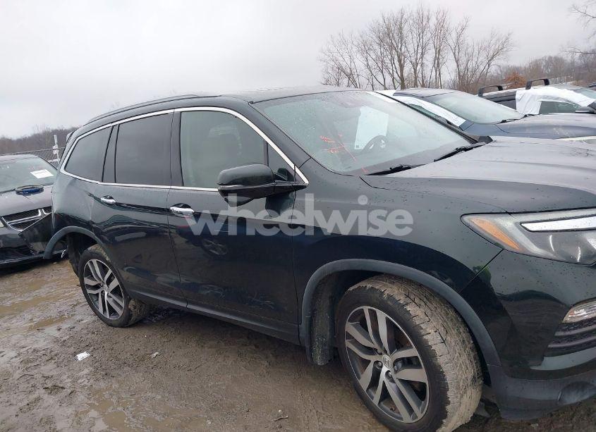 Photo 13 of 2017 Honda Pilot TOURING (VIN 5FNYF6H95HB035802)