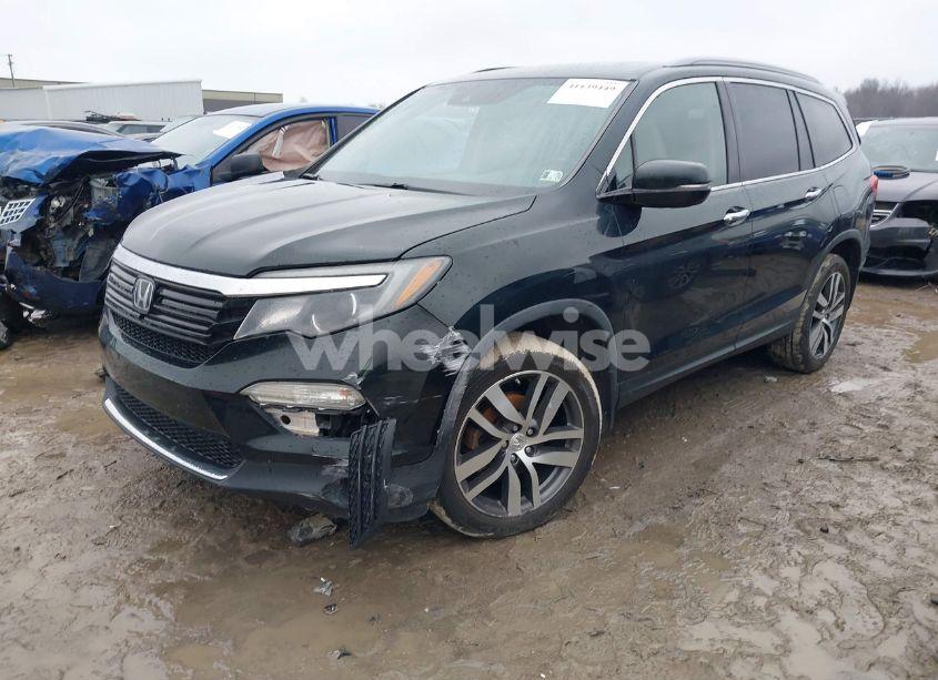 Photo 2 of 2017 Honda Pilot TOURING (VIN 5FNYF6H95HB035802)
