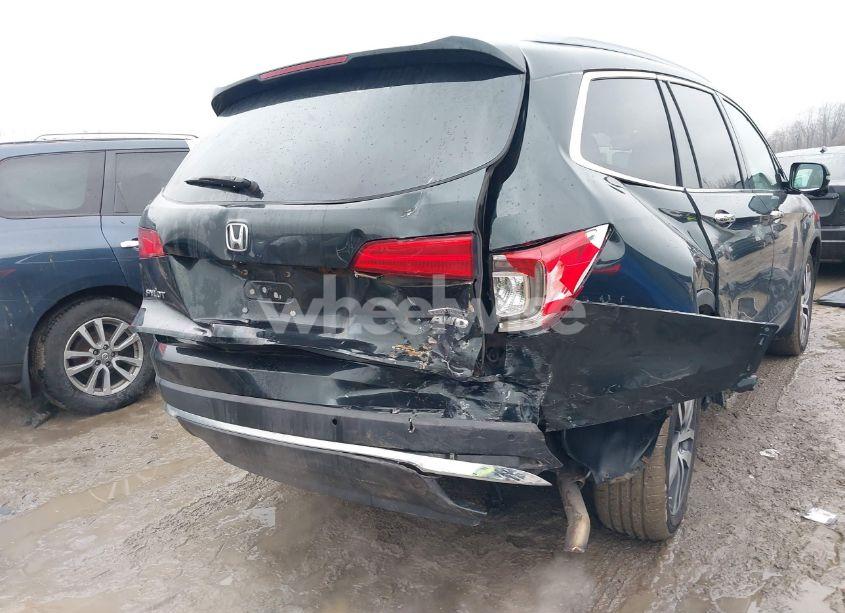 Photo 6 of 2017 Honda Pilot TOURING (VIN 5FNYF6H95HB035802)