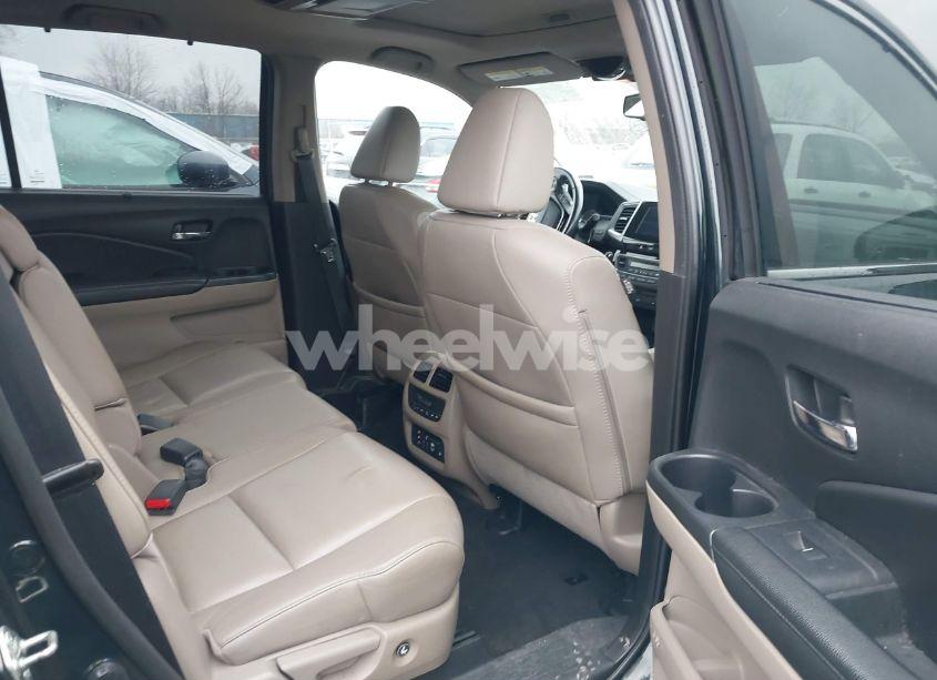 Photo 8 of 2017 Honda Pilot TOURING (VIN 5FNYF6H95HB035802)