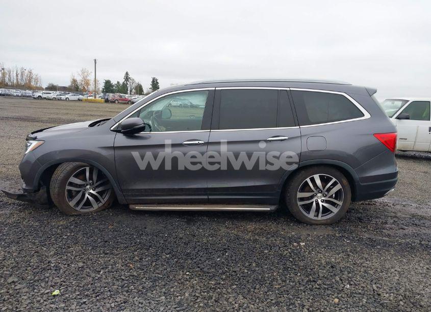 Photo 14 of 2017 Honda Pilot TOURING (VIN 5FNYF6H95HB058562)