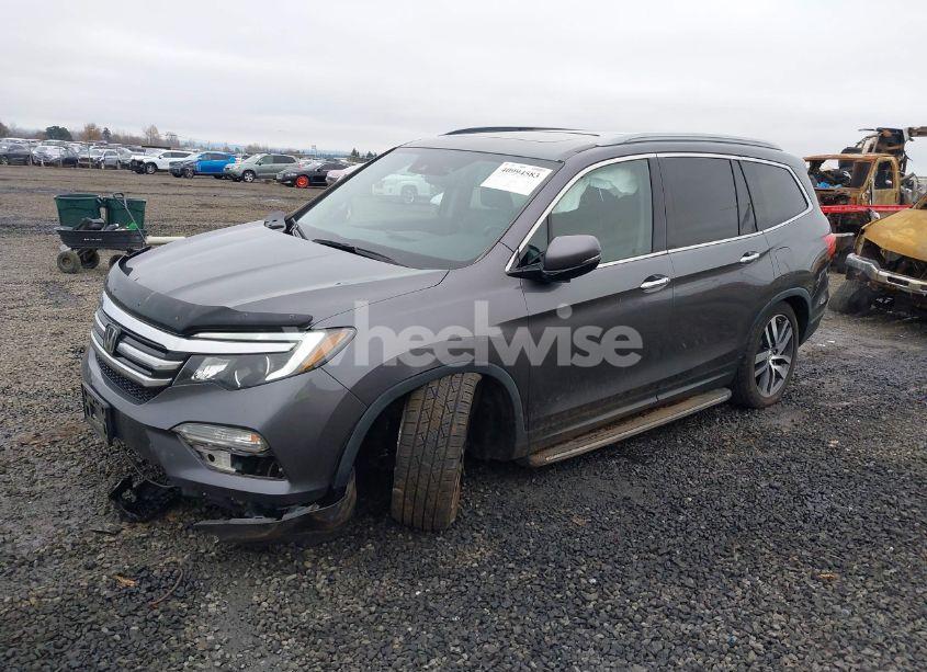 Photo 2 of 2017 Honda Pilot TOURING (VIN 5FNYF6H95HB058562)