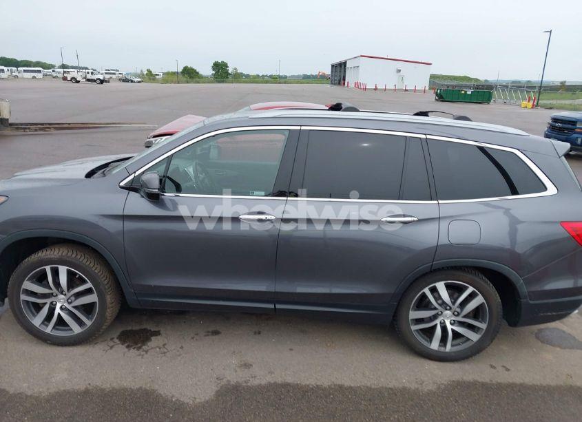 Photo 15 of 2017 Honda Pilot TOURING (VIN 5FNYF6H95HB093151)