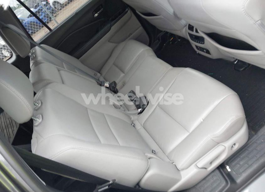 Photo 8 of 2017 Honda Pilot TOURING (VIN 5FNYF6H95HB093151)