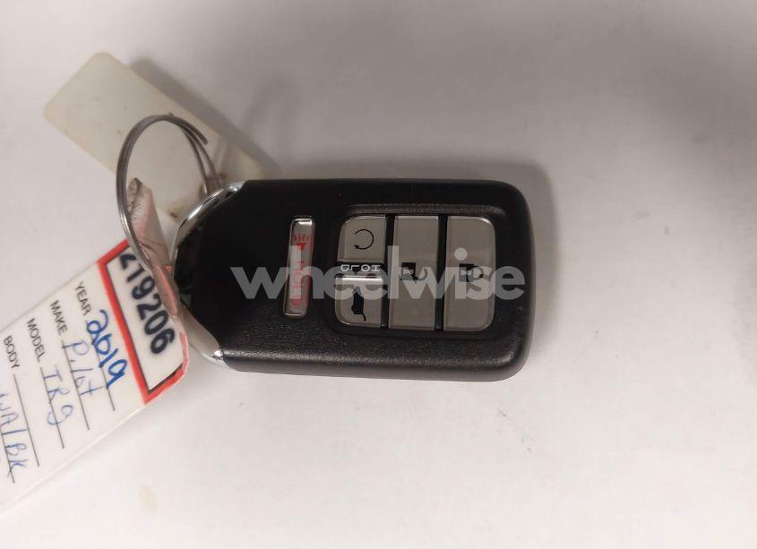 Photo 11 of 2019 Honda Pilot TOURING (VIN 5FNYF6H95KB030896)