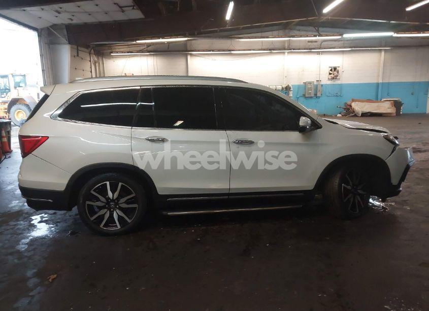 Photo 13 of 2019 Honda Pilot TOURING (VIN 5FNYF6H95KB030896)